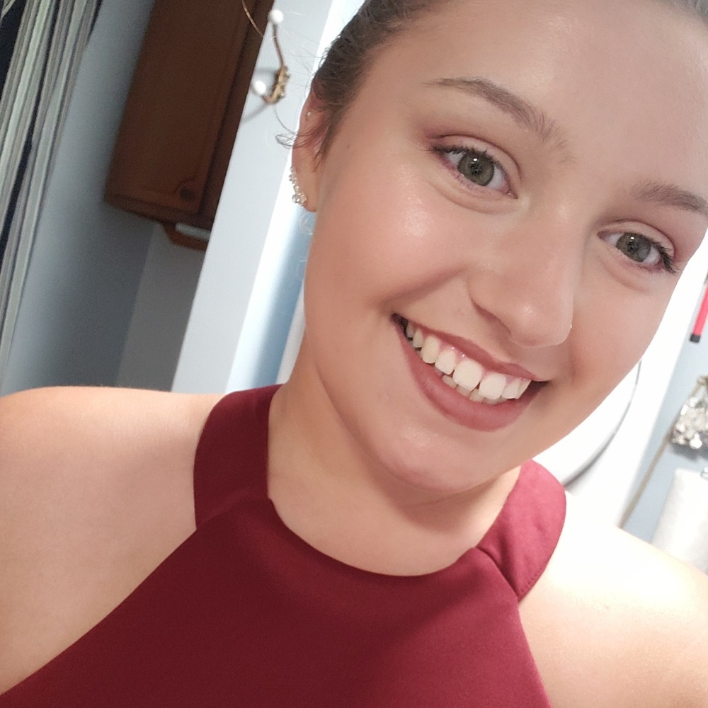 Meet your Posher, Alissa